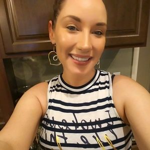 Meet your Posher, Melissa